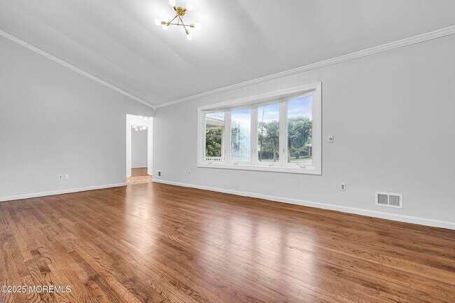 Foto del edificio - 720 Brookside Dr