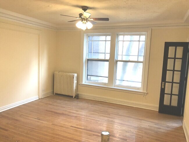Building Photo - 1125 Davis St