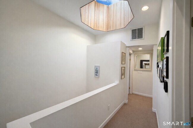 Building Photo - 58 Capitol Ave