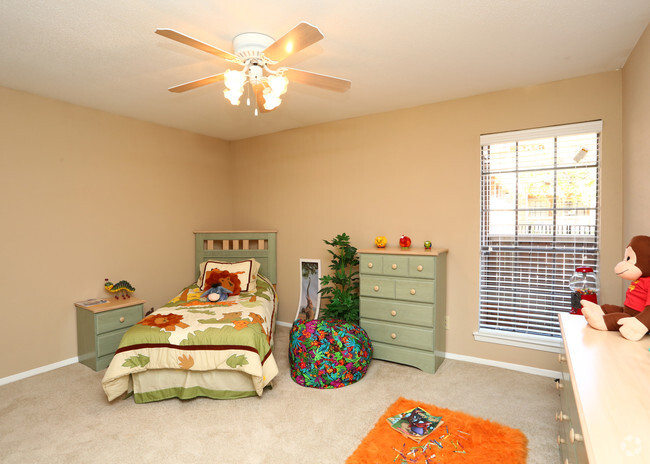 2BD,2BA_1.120 SF - Dove Park Apartments