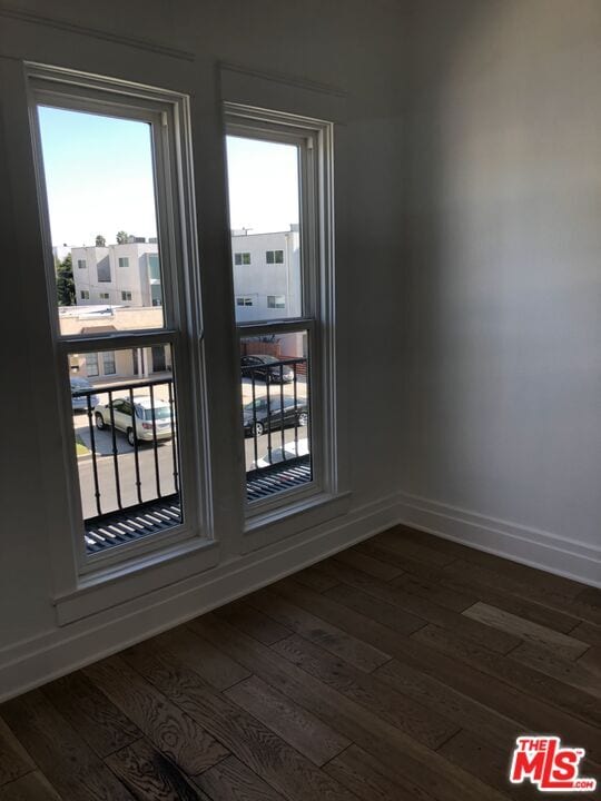 Building Photo - 767 N Ridgewood Pl