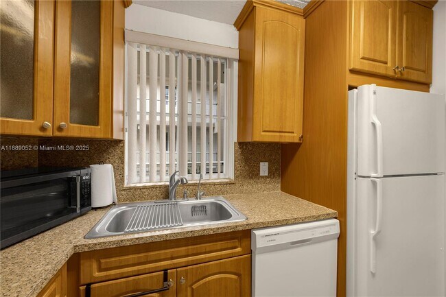 Building Photo - 6135 NW 186th St