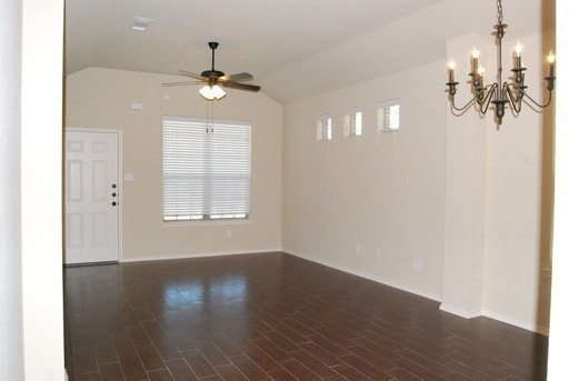 Building Photo - Beautiful 3 Bedroom Duplex Located in Gran...