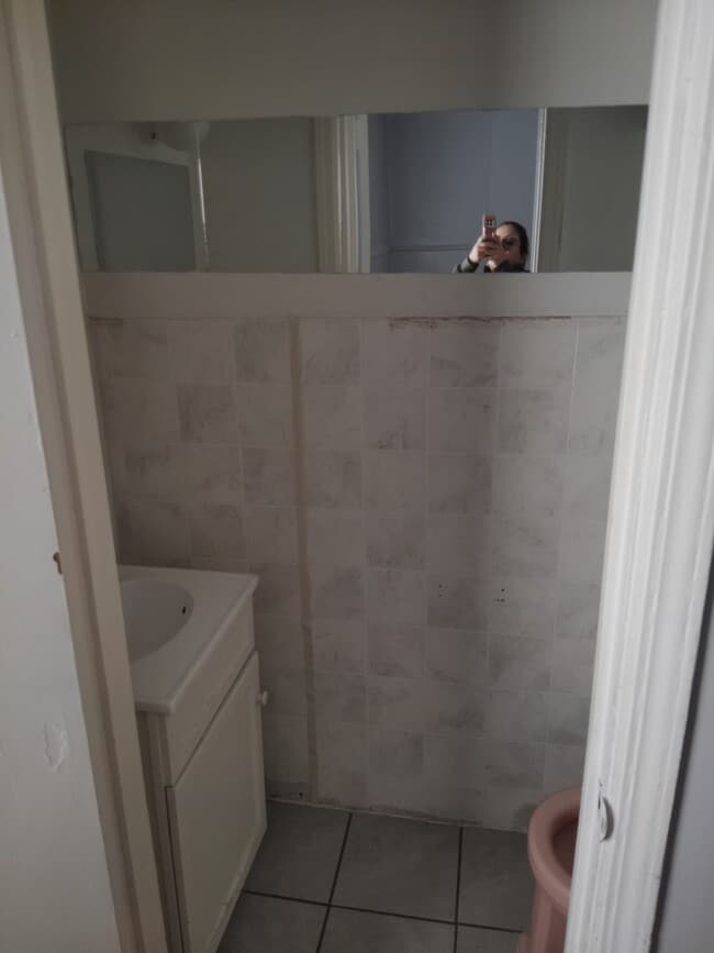 Building Photo - 3800 NE 12th Ave