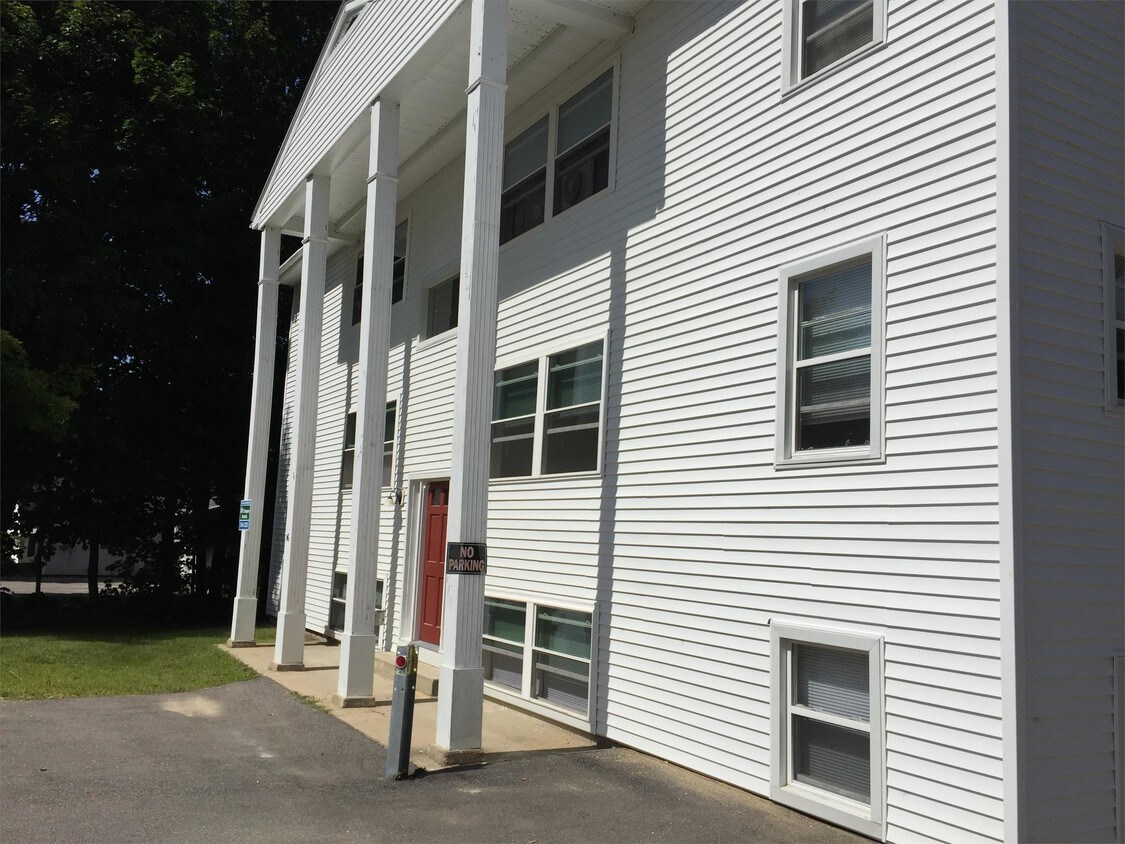 85 Highland St Unit 2 1, Plymouth, NH 03264 Apartment for Rent in