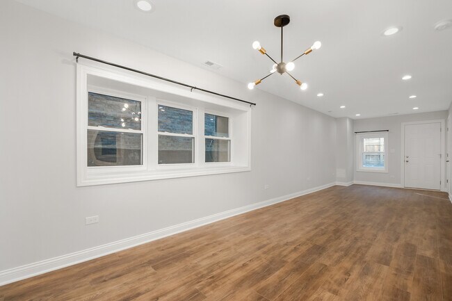 Foto del edificio - 2311 S Whipple St