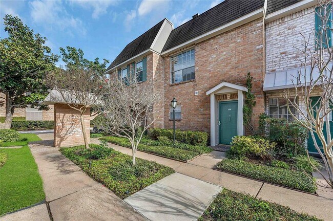 Foto del edificio - 2232 S Piney Point Rd