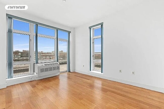 Foto del edificio - 140-21 32nd Ave
