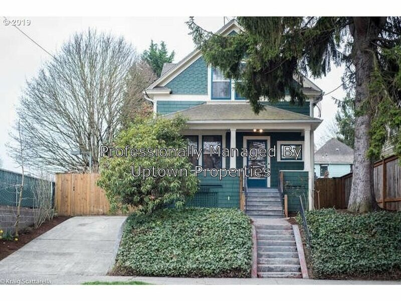 Primary Photo - 310 NE Fremont St