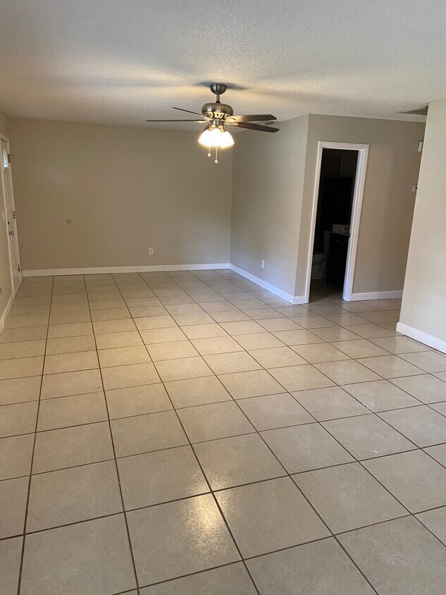 1102 Regent St, Edgewater, FL 32132 Townhome Rentals in Edgewater FL