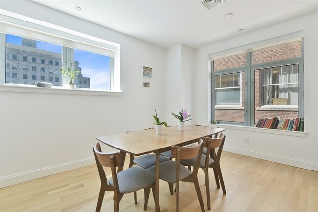 Building Photo - 425 Boylston St