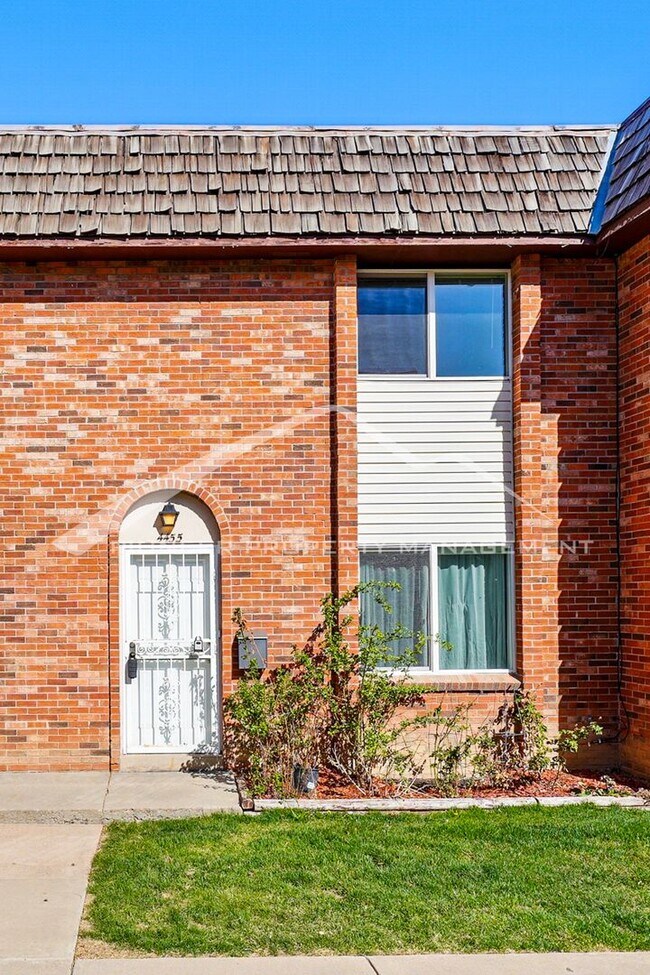Foto del edificio - Charming Condo with Washer/Dryer and Centr...