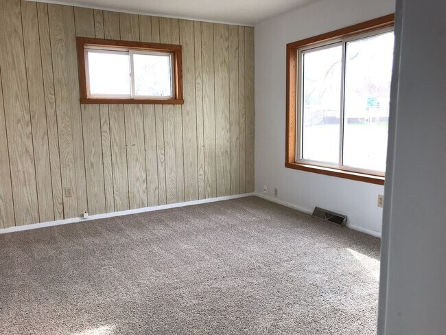 Foto del edificio - 402 14th St N