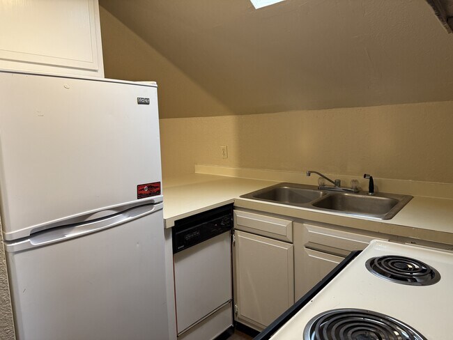 Foto del edificio - 809 1/2 M St NW