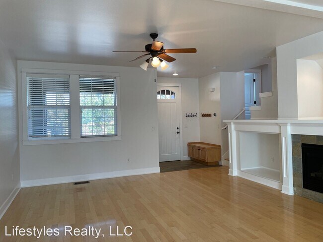 Building Photo - 3 br, 2.5 bath House - 918 SW Vantage Poin...