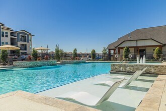 Keegan at Mission Glen Pool - The Keegan at Mission Glen