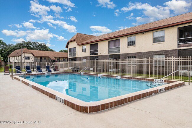 Building Photo - 2965 Sir Hamilton Cir