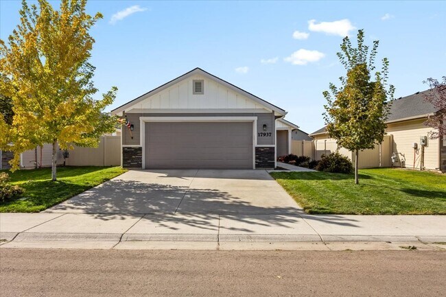 Foto del edificio - Perfect Location 3 Bed 2 Bath Home with SO...