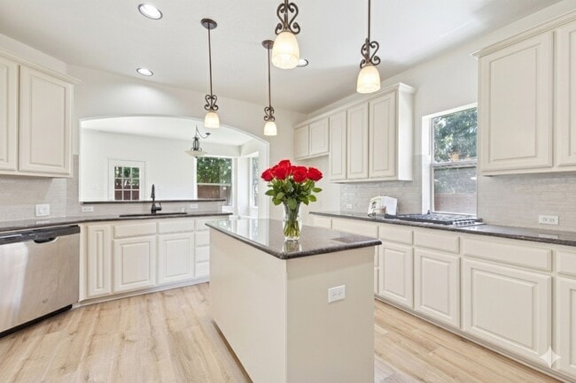 Photo - 2509 Woodstone Court House