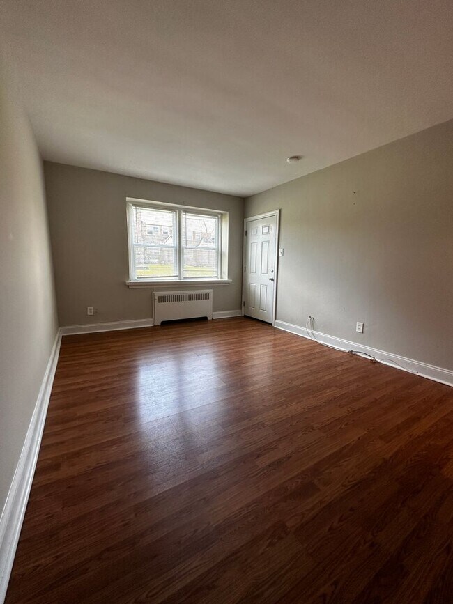 Building Photo - Beautiful 1 Bedroom 1 Bath Apartment in Dr...