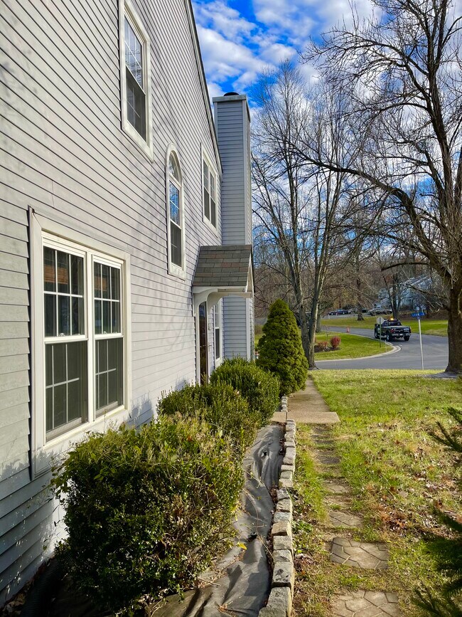 Foto del edificio - 509 Leon Cir