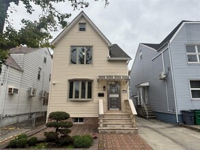 Building Photo - 77-19 170th St Building Photo - 77-19 170th St