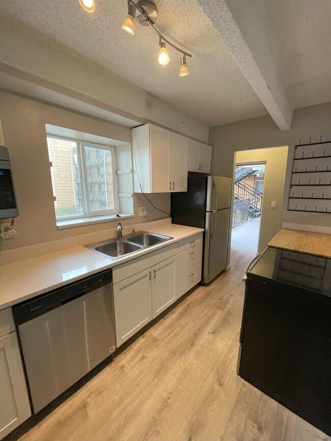 Foto del edificio - Spacious 2BD/1BA- BELLEVIEW PARK LOCATION!...