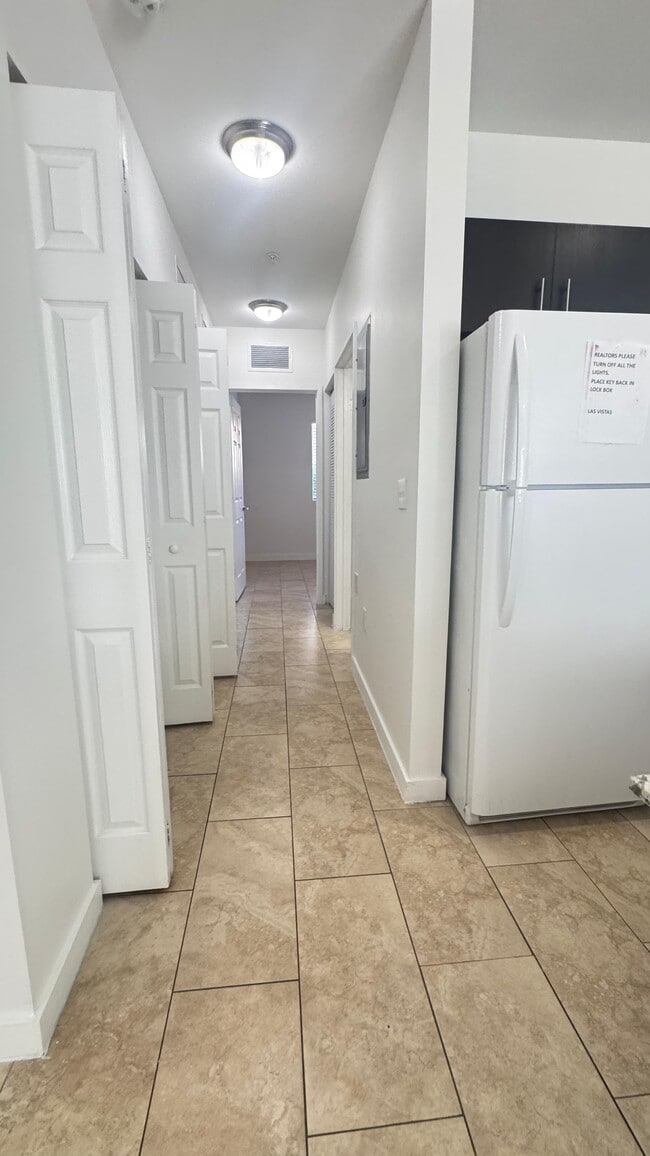 Foto del edificio - 420 W 77th St