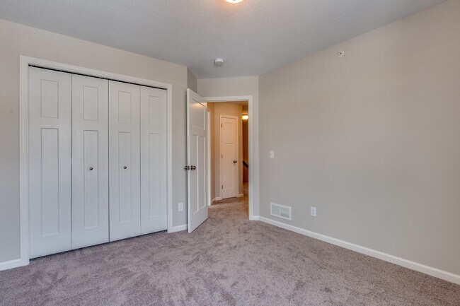 Foto del edificio - lease in Zimmerman:  3bd 2ba 2car garage townhome