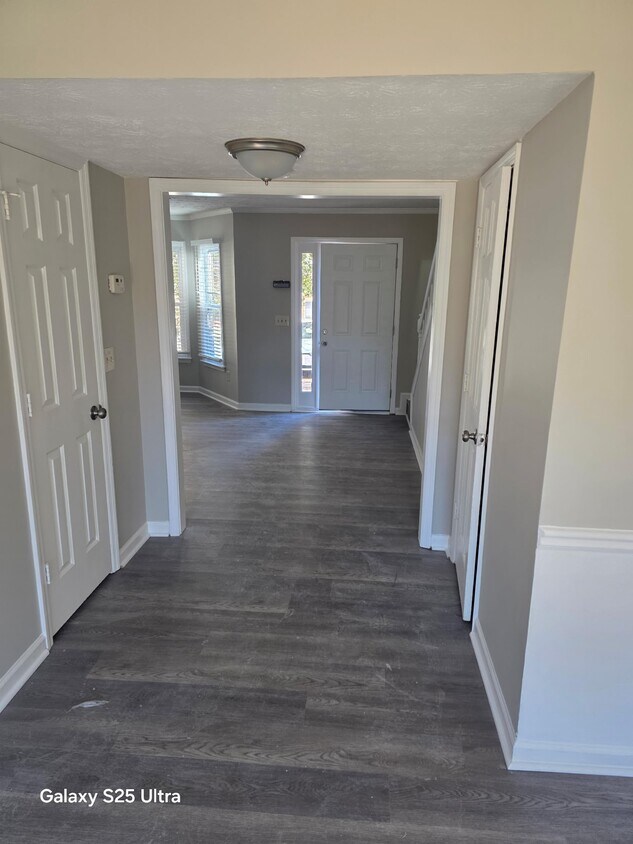 Foto principal - 900 Indian Lake Dr NW