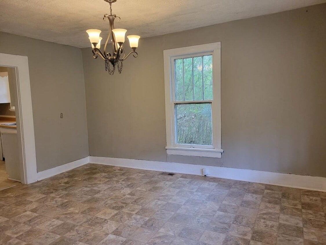 Building Photo - Cute 3/1 in Rossville, GA