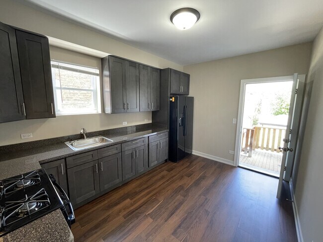 Foto del edificio - 1706 N Mason Ave