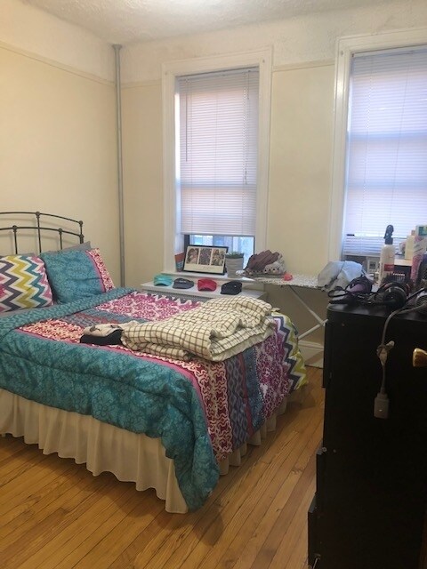Foto principal - 31-43 33rd St