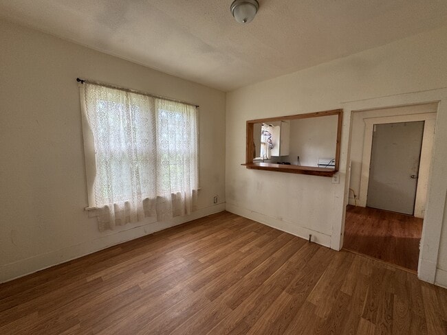 Dining Room - 510 N Stratton St