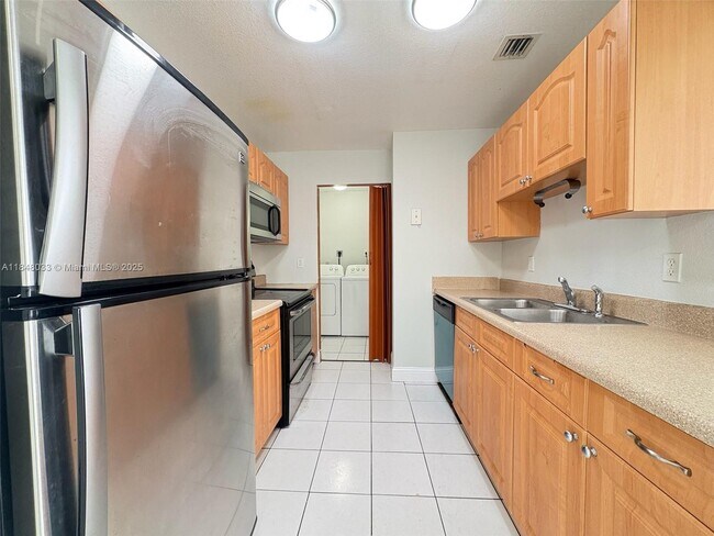Foto del edificio - 2842 NW 55th Ave