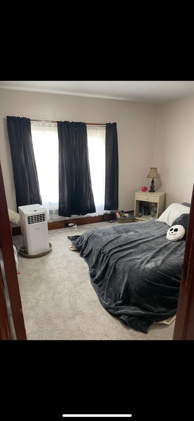 Foto del edificio - 24 Utica Ave