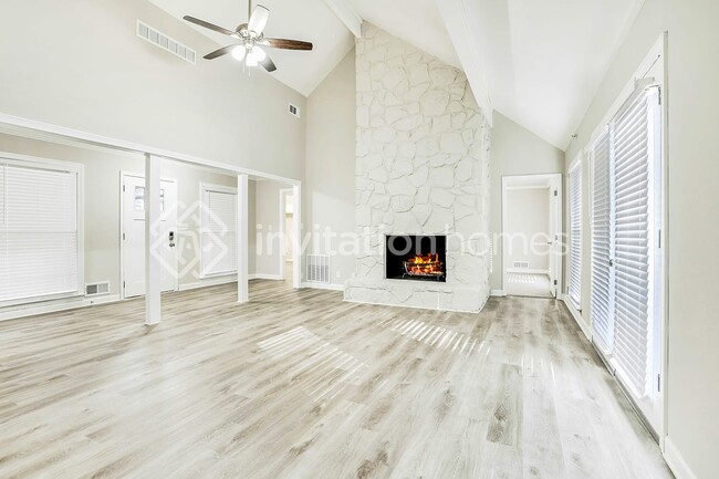 Building Photo - 3800 Sherbrook Ct