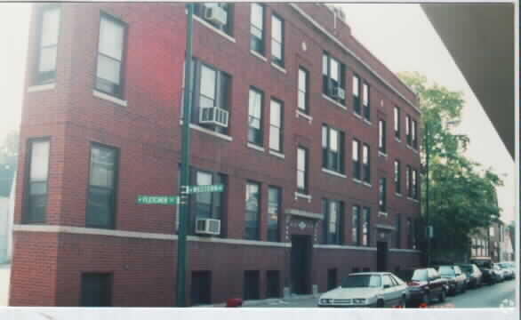 Building Photo - 3127-3131 N Western