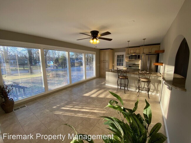 Building Photo - 3 br, 2 bath House - 115 Circle Drive