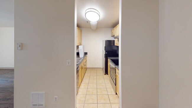 Interior Photo - Crown Pointe