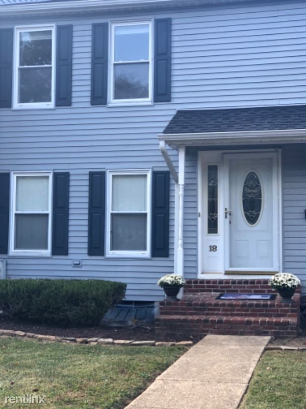 Primary Photo - 3 br, 2.5 bath Townhome - 18 Warren Common