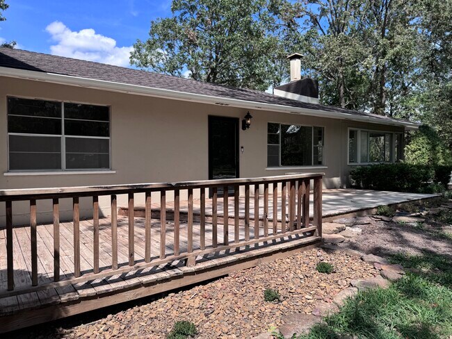 Foto del edificio - 3009 W New Hope Rd