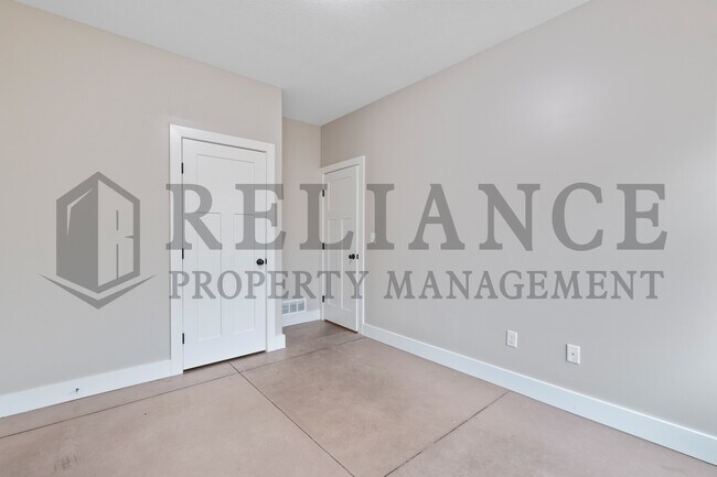 Foto del edificio - 3325 E Aster St