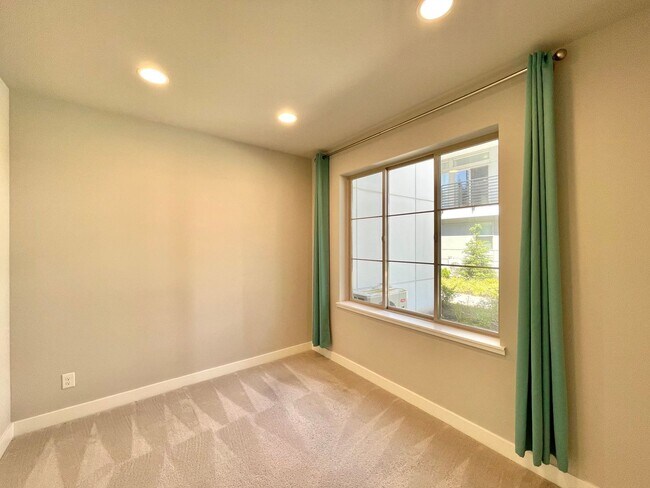 Foto del edificio - Great Townhome for rent
