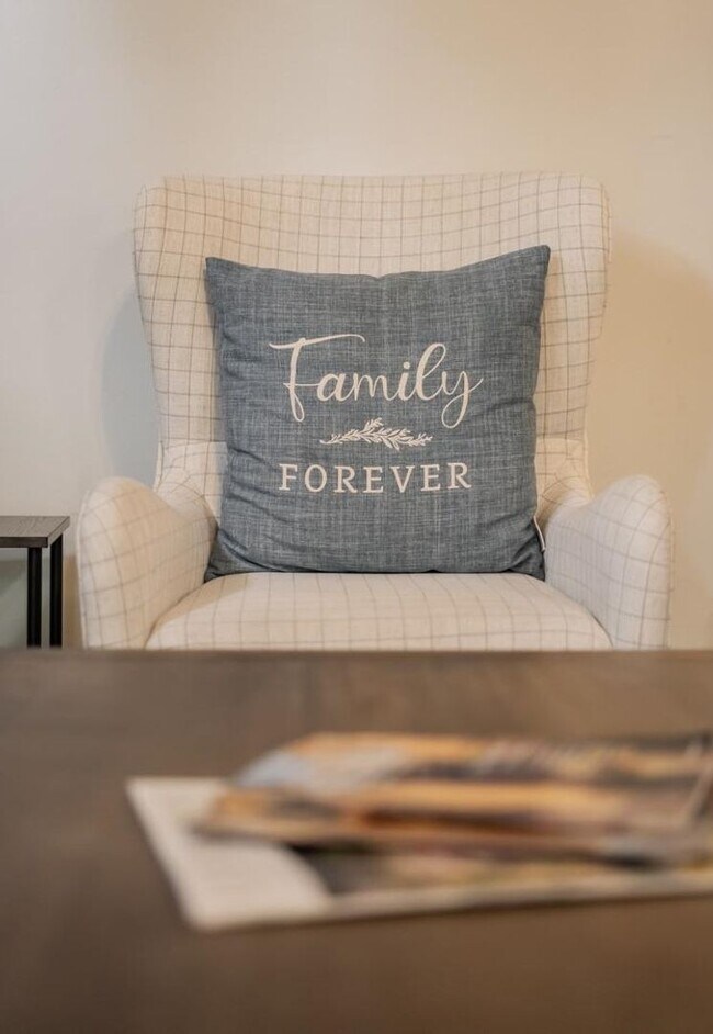 Foto del edificio - SKI LEASE: Gas Fireplace, Pet Friendly, Downtown Kings Beach