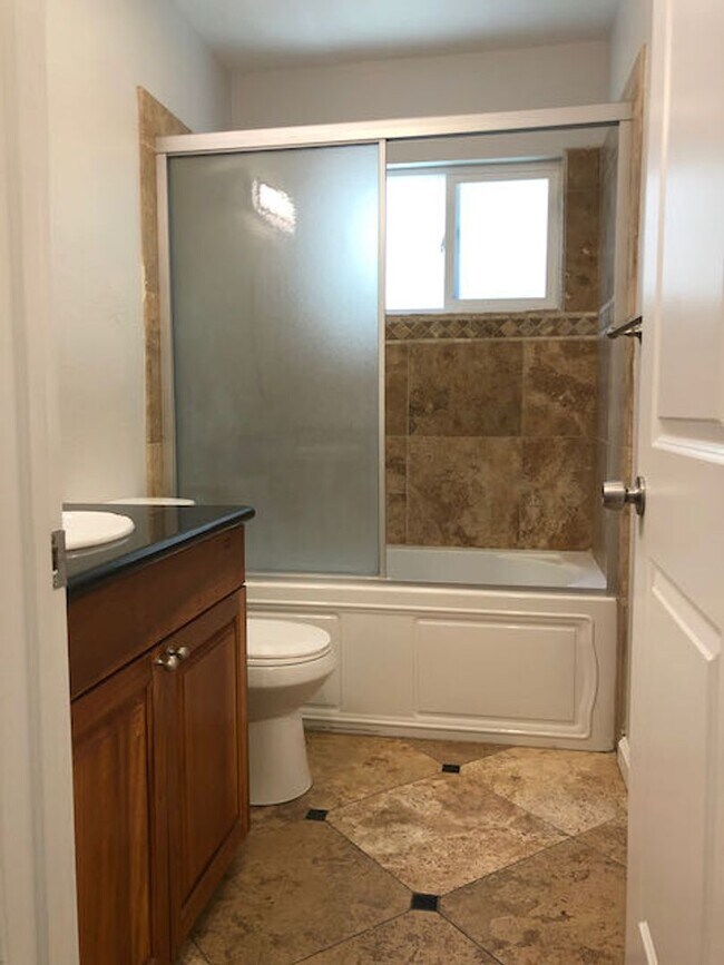 Foto del edificio - 1bed 1bath Apartment 1 month free with 12 month lease