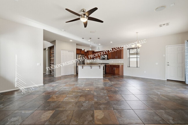 Foto del edificio - 10568 Desert Drifter Pl