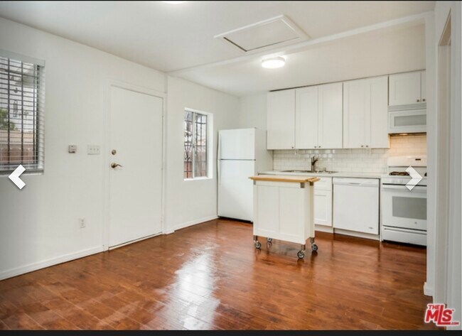 Building Photo - 1742 W 36th St