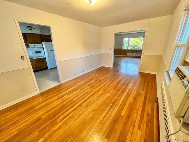 Building Photo - 500 Ellendale Ave