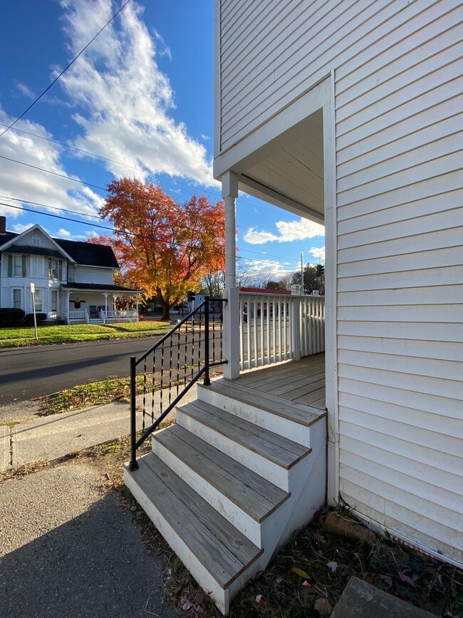 Foto del edificio - 470 W 2nd St